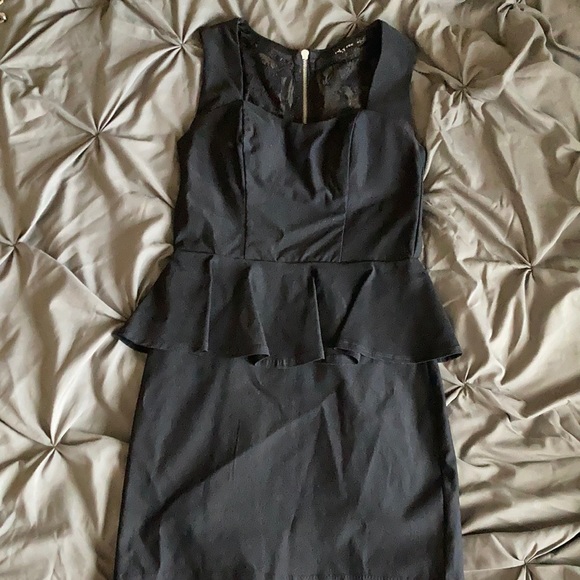 Dress - Picture 1 of 1